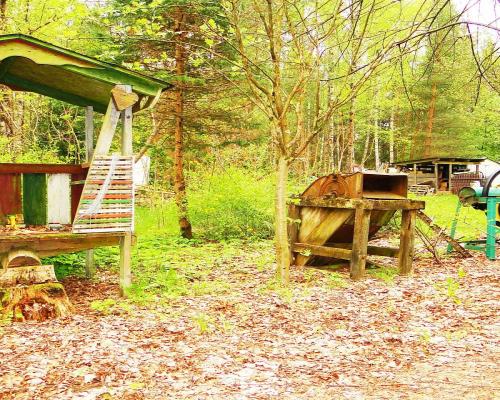 Działka rekreacyjno-budowlana 0,8 ha, pod miastem