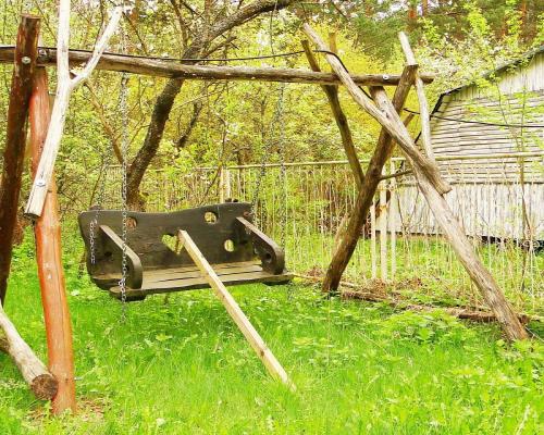 Działka rekreacyjno-budowlana 0,8 ha, pod miastem