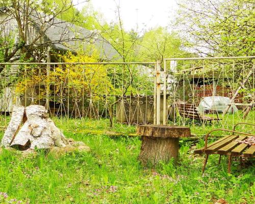 Działka rekreacyjno-budowlana 0,8 ha, pod miastem