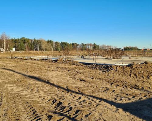 Działka 1000 m2, rozpoczęta inwestycja