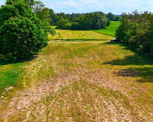 Działka nad jeziorem