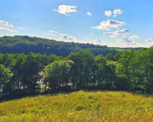 Działka budowlana pod usługi turystyczne - Mazury