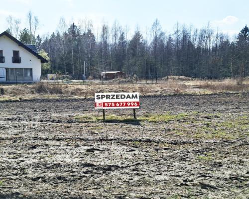 Solniczki. Działka budowlana pod lasem.