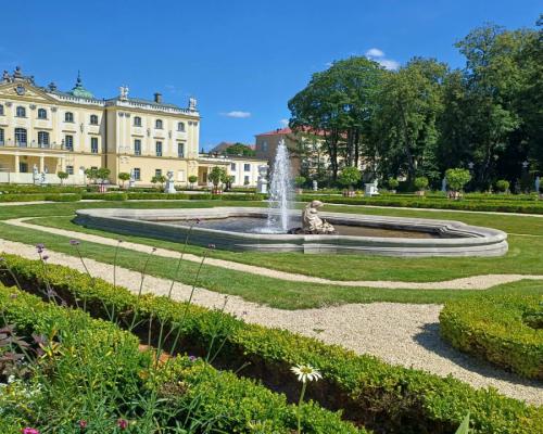 Większość atrakcyjnych nieruchomości w tej okolicy znika zanim trafia na portale. Dlatego pracujemy również na ofertach dostępn