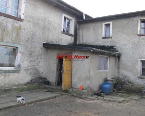 Duży dom do remontu.