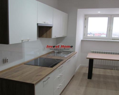 Ładne, przestronne mieszkanie po remoncie.