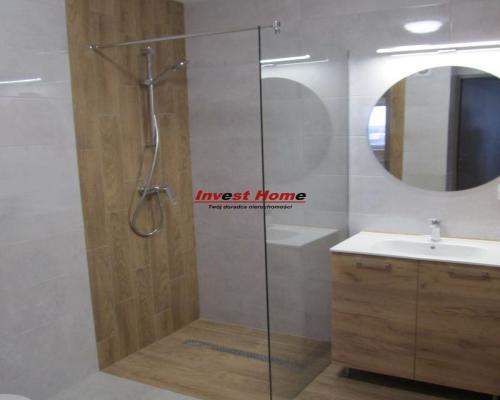 Ładne, przestronne mieszkanie po remoncie.