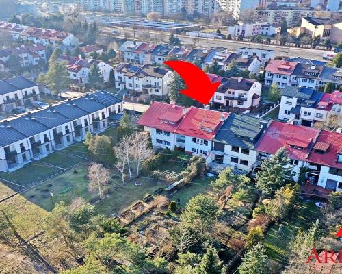 DOM SZEREGOWY OSIEDLE POŁUDNIE UL. ŻRÓDLANA