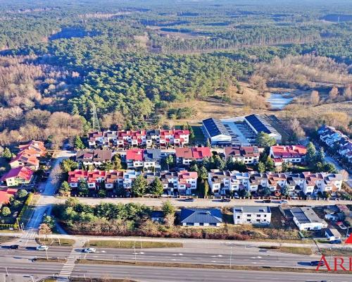 DOM SZEREGOWY OSIEDLE POŁUDNIE UL. ŻRÓDLANA