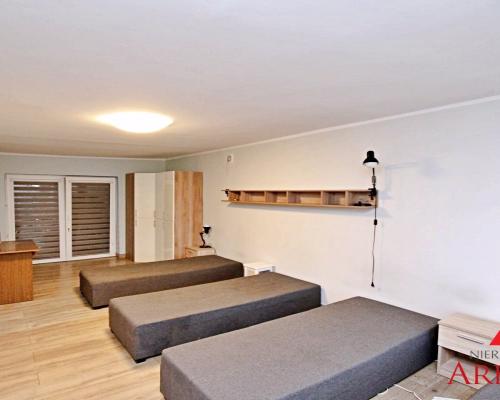 niewielki dom na wynajem , 2 pokoje Zazamcze