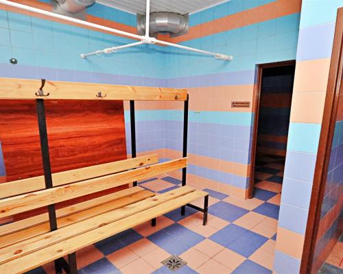 lokal handlowo usługowy  435  m2 z basenem