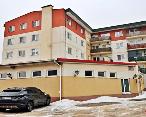 lokal handlowo usługowy  435  m2 z basenem