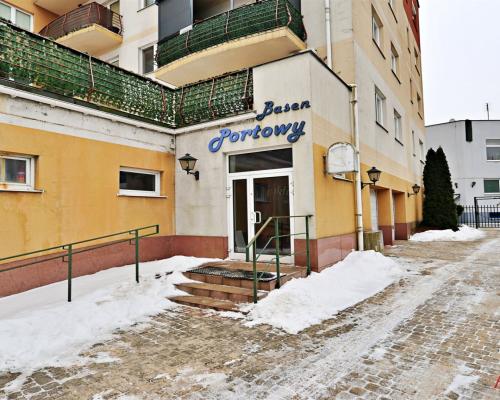 lokal handlowo usługowy  435  m2 z basenem