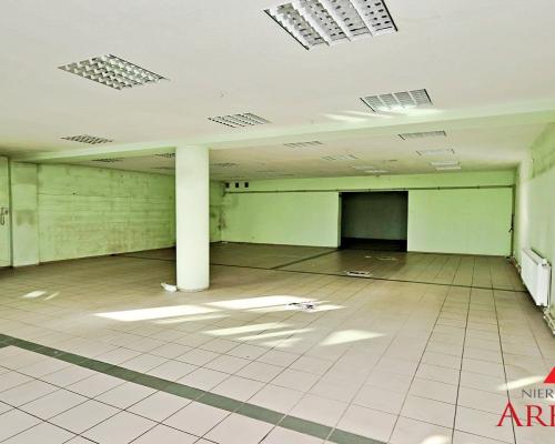 Lokal usługowy ,500 m2 w Centrum z parkingiem