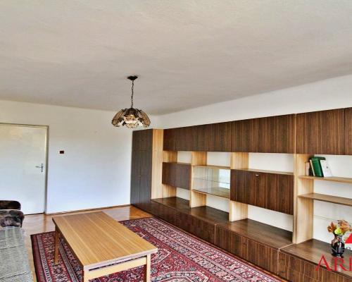 Na sprzedaż 2 pokoje ,53 m2, balkon loggia,Centrum