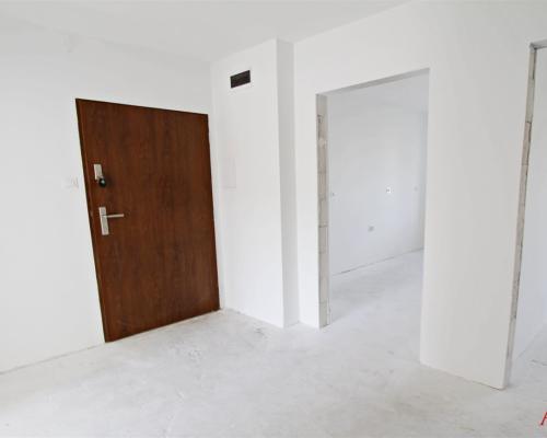 2-Pokojowe mieszkanie na terenie zamkniętym!