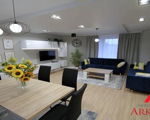 Prezentujemy wyjątkową ofertę wynajmu przestronnego mieszkania trzypokojowego o powierzchni około 70 m², oferowanego przez