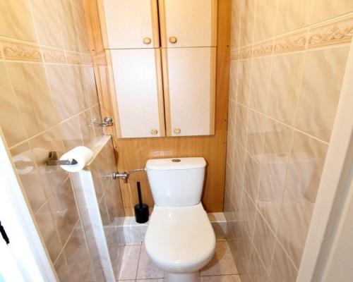 Do wynajęcia przytulne 2-pokojowe mieszkanie o powierzchni 38 m² , położone na  4. piętrze  w bloku na  osiedlu Kazimierza