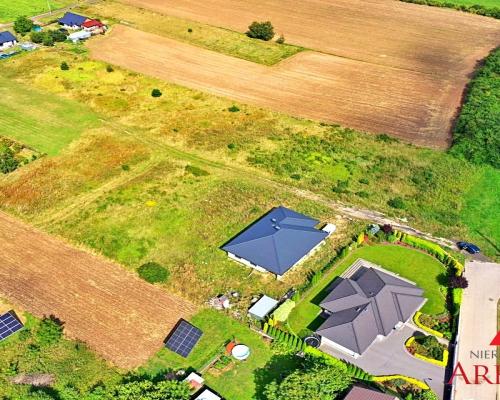 Arakcyjna działka w Kowalu 1000 m2