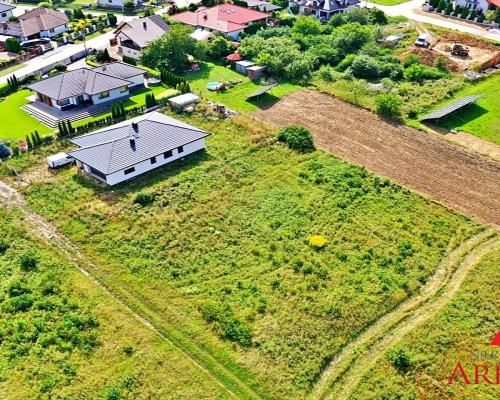 Arakcyjna działka w Kowalu 1000 m2