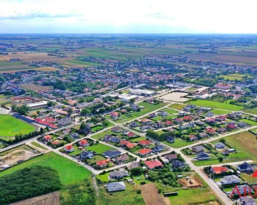 Arakcyjna działka w Kowalu 1000 m2