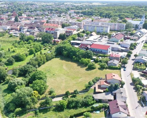 działka inwestycyjna Lipno z budynkiem