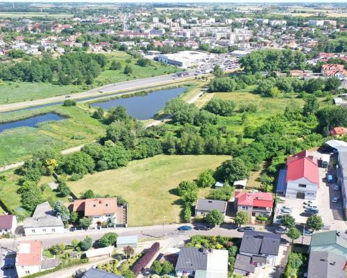działka inwestycyjna Lipno z budynkiem