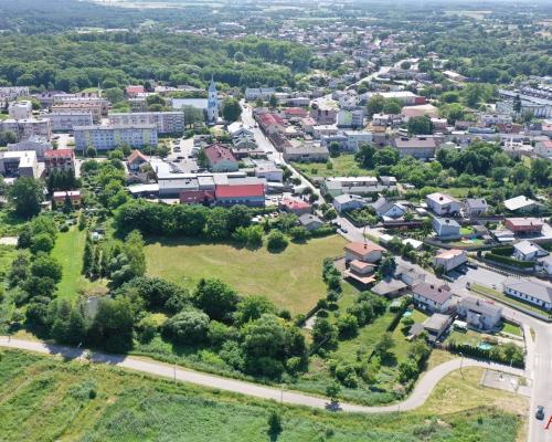 działka inwestycyjna Lipno z budynkiem