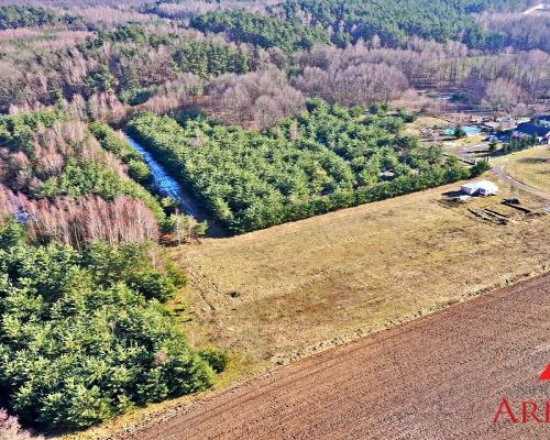 Arkadia Nieruchomości  oferuje na sprzedaż  niezabudowaną nieruchomość gruntową , położoną w  województwie kujawsko-pomorskim ,