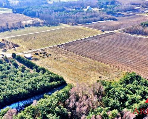 Arkadia Nieruchomości  oferuje na sprzedaż  niezabudowaną nieruchomość gruntową , położoną w  województwie kujawsko-pomorskim ,