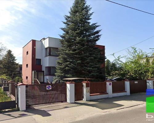 Julianów - 2 domy (350 m2 i 300 m2)