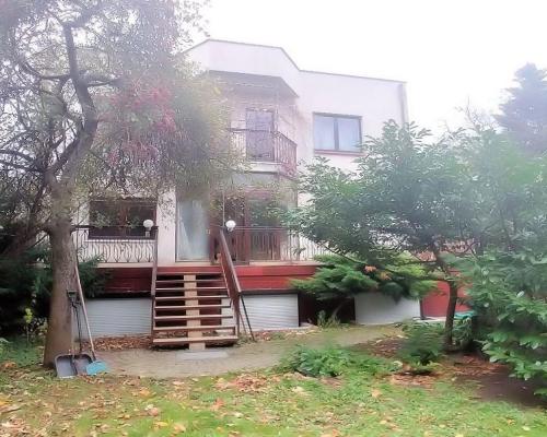 Julianów - 2 domy (350 m2 i 300 m2)