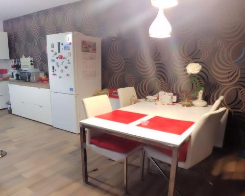 Julianów - 2 domy (350 m2 i 300 m2)