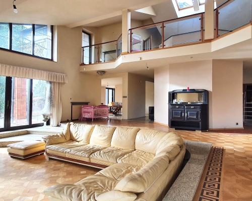 Bałuty / Marysin - na sprzedaż dom o pow. 1400 m2