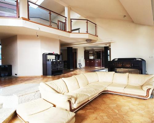 Bałuty / Marysin - na sprzedaż dom o pow. 1400 m2