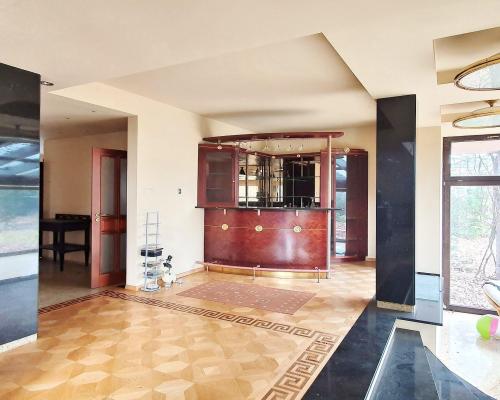 Bałuty / Marysin - na sprzedaż dom o pow. 1400 m2