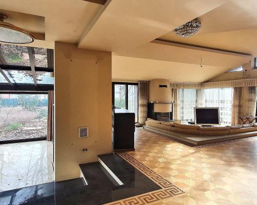 Bałuty / Marysin - na sprzedaż dom o pow. 1400 m2