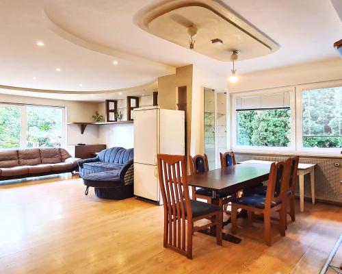 Stoki - dom na sprzedaż o pow. 290 m2