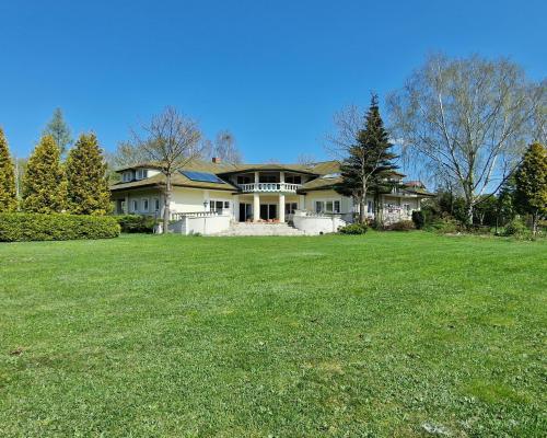 Bałuty - dom (560 m2) na działce 3313 m2