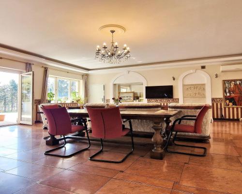 Bałuty - dom (560 m2) na działce 3313 m2