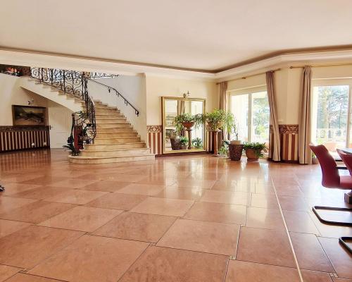 Bałuty - dom (560 m2) na działce 3313 m2