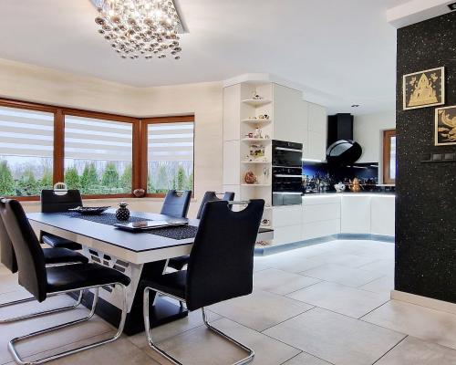 Nowosolna - dom jednorodzinny 178 m2 4 pok. garaż