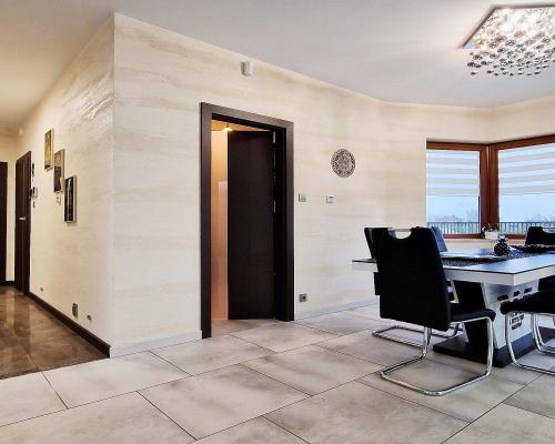 Nowosolna - dom jednorodzinny 178 m2 4 pok. garaż