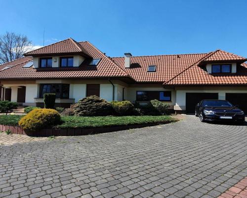 Ksawerów - dom do wynajęcia, garaż na 2 auta