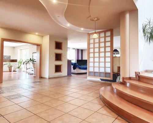 Ksawerów - dom do wynajęcia, garaż na 2 auta