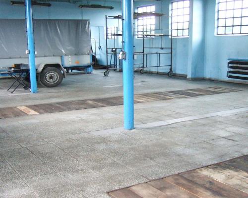 Górna - dom z warsztatem samochodowym