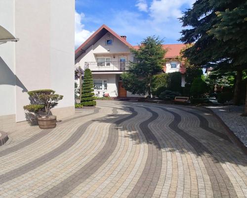 Górna - dom 242 m2 z zakładem produkcyjnym 260 m2