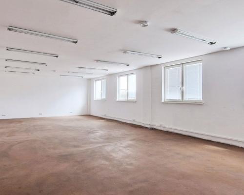 Teofilów - pow. magazynowo - biurowa 512 m2