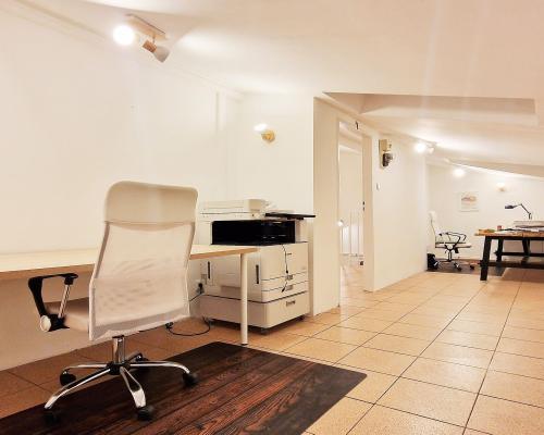 Nowosolna - lokal biurowo-usługowy 100 m2