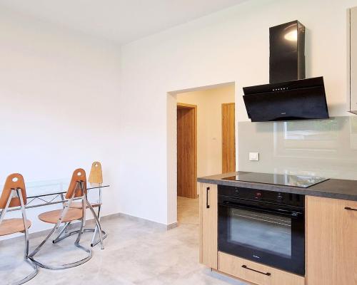 Julianów - dom o pow. 225 m2 garaż ul. Bema